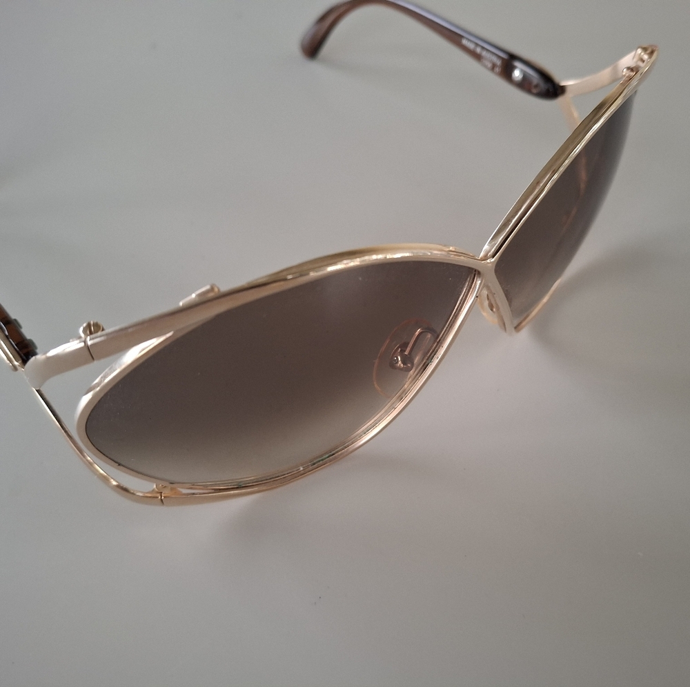 Christian Dior Elegant Gold Vintage Sunglasses - Picture 1 of 14